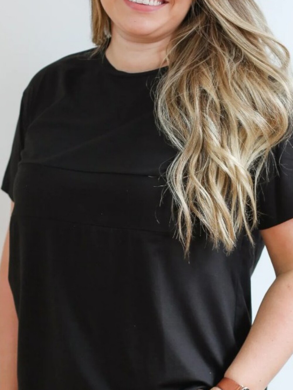 Move Mama Classic Fit Invisible Full Zip Nursing T-shirt - XS
